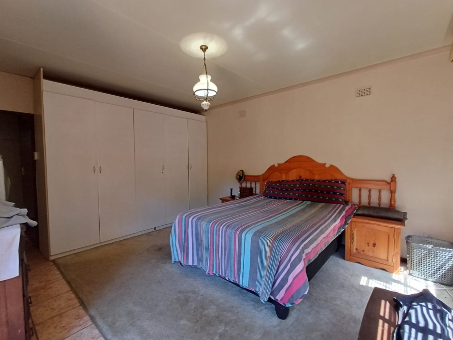 3 Bedroom Property for Sale in Sonneveld Gauteng