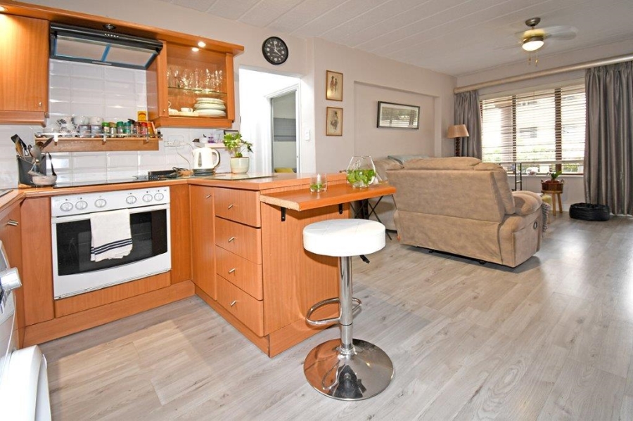 To Let 1 Bedroom Property for Rent in Hurlingham Gauteng