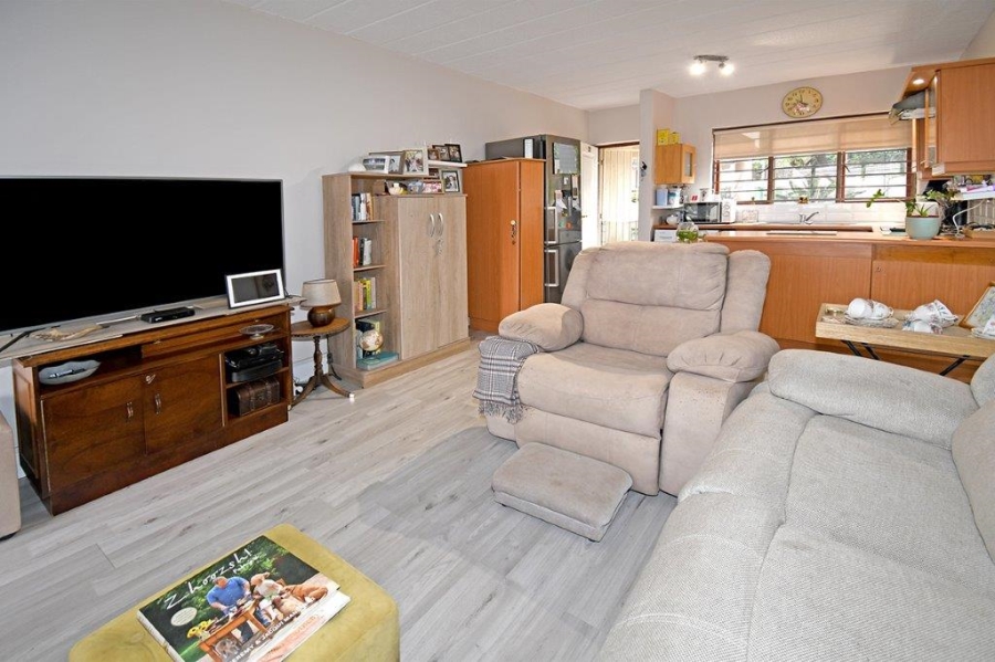 To Let 1 Bedroom Property for Rent in Hurlingham Gauteng