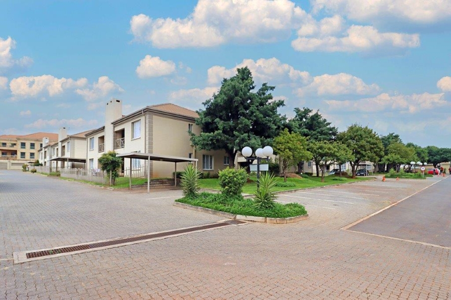2 Bedroom Property for Sale in Oriel Gauteng