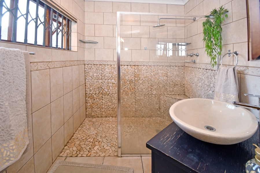 5 Bedroom Property for Sale in Bergbron Gauteng