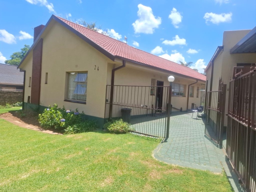 4 Bedroom Property for Sale in Greenhills Gauteng