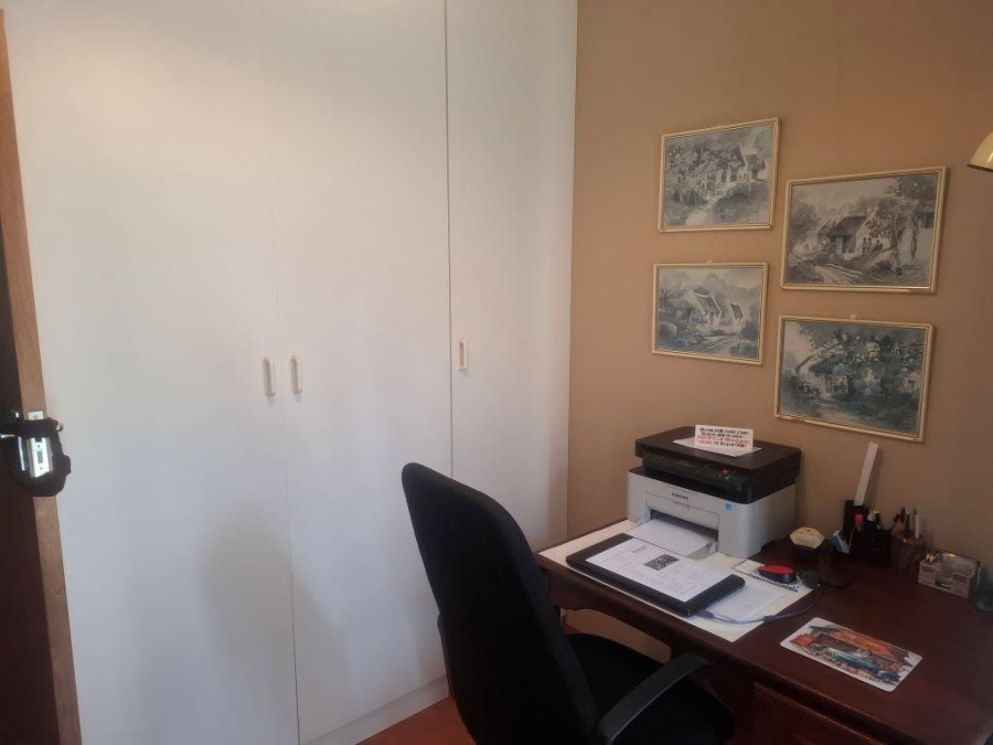 4 Bedroom Property for Sale in Greenhills Gauteng