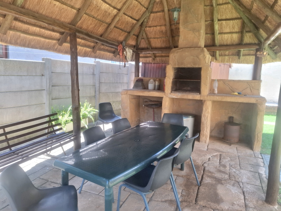 4 Bedroom Property for Sale in Greenhills Gauteng