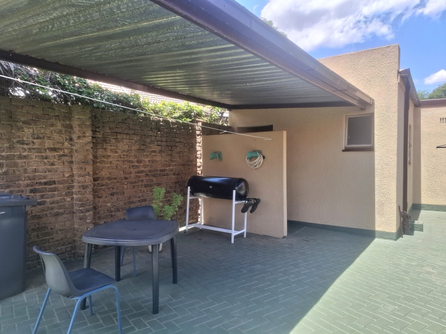 4 Bedroom Property for Sale in Greenhills Gauteng