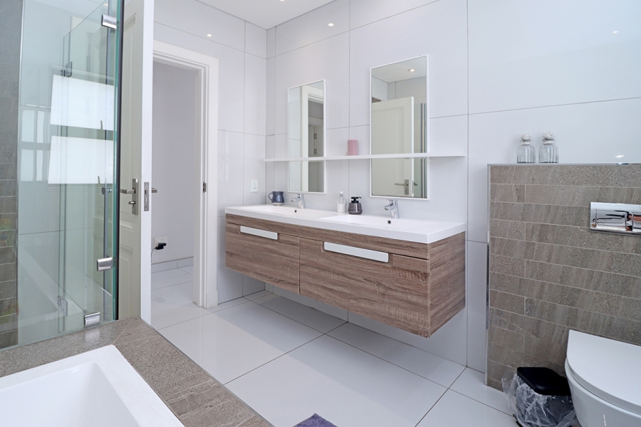 4 Bedroom Property for Sale in Percelia Estate Gauteng