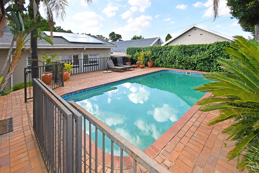 4 Bedroom Property for Sale in Glenhazel Gauteng