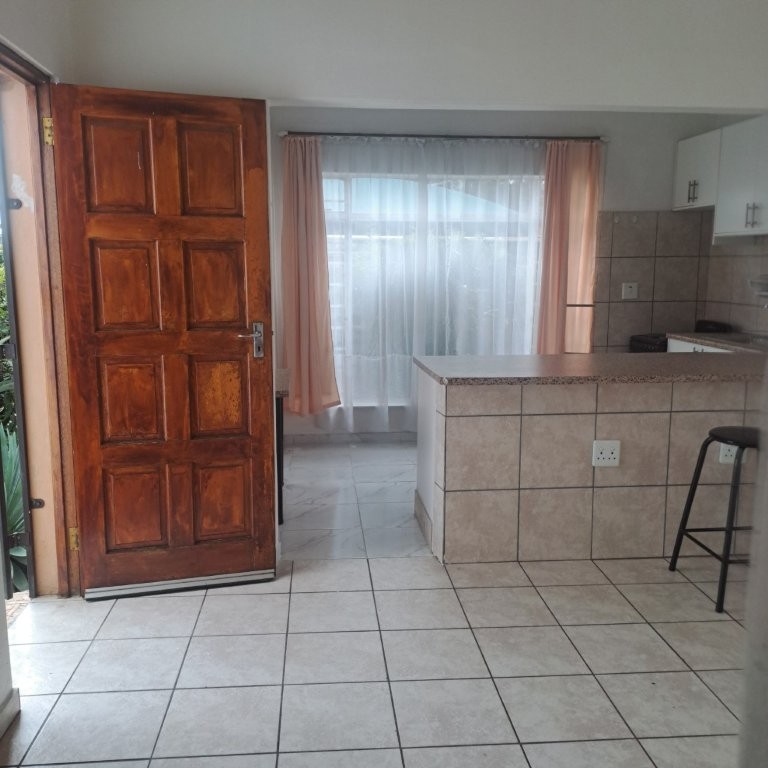 To Let 1 Bedroom Property for Rent in Sydenham Gauteng