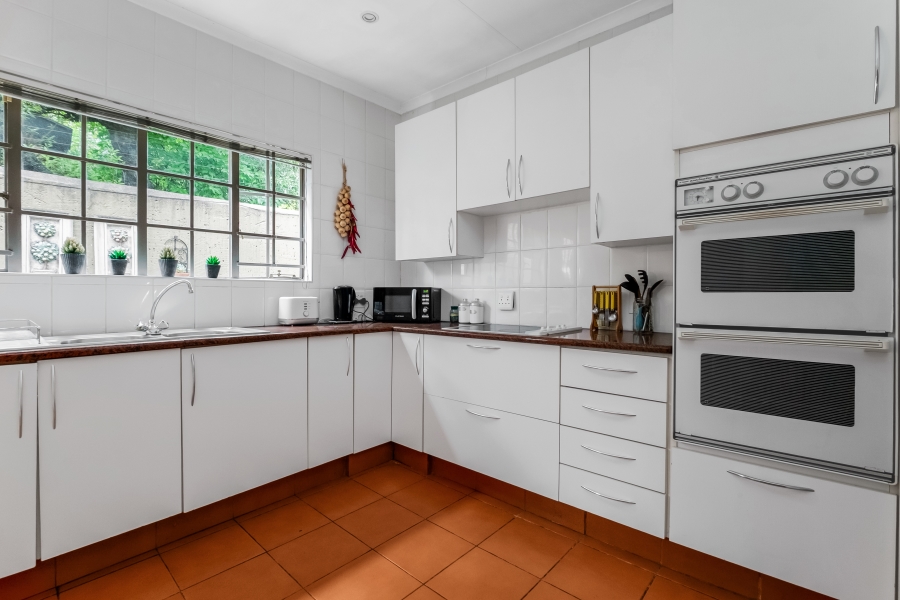 To Let 2 Bedroom Property for Rent in Morningside Ext 40 Gauteng