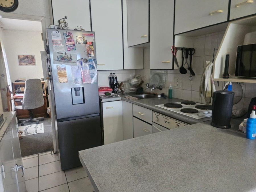 1 Bedroom Property for Sale in Sunnyrock Gauteng