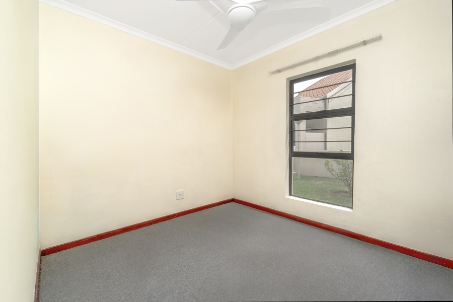 2 Bedroom Property for Sale in Paulshof Gauteng