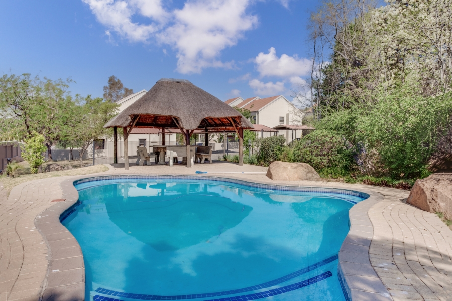 2 Bedroom Property for Sale in Paulshof Gauteng