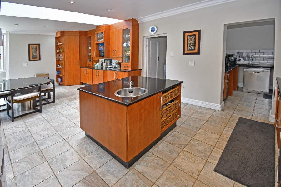 4 Bedroom Property for Sale in Parktown Gauteng