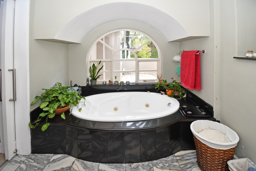 4 Bedroom Property for Sale in Parktown Gauteng