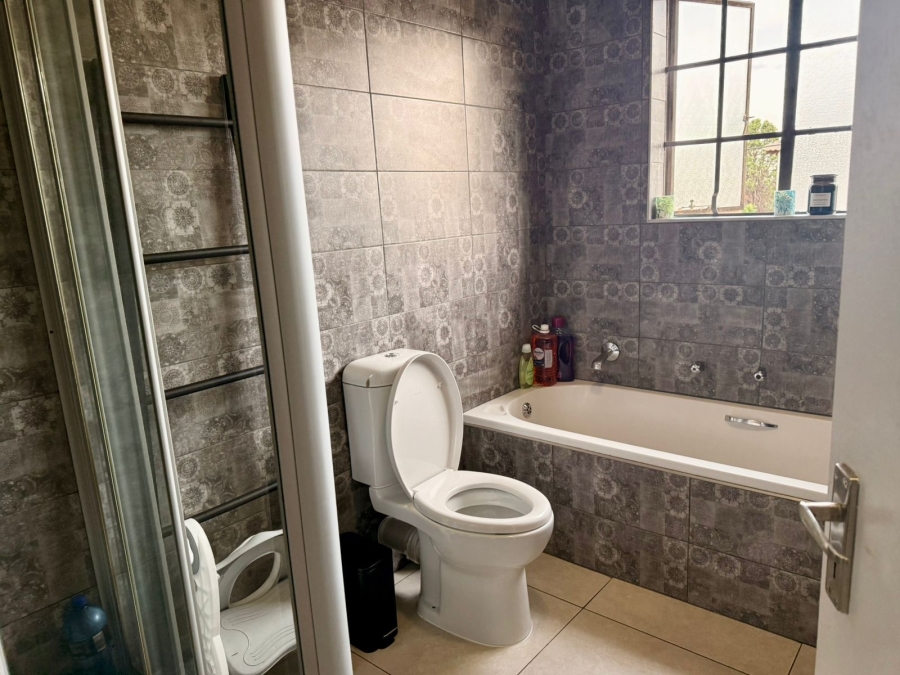 3 Bedroom Property for Sale in Elandspark Gauteng