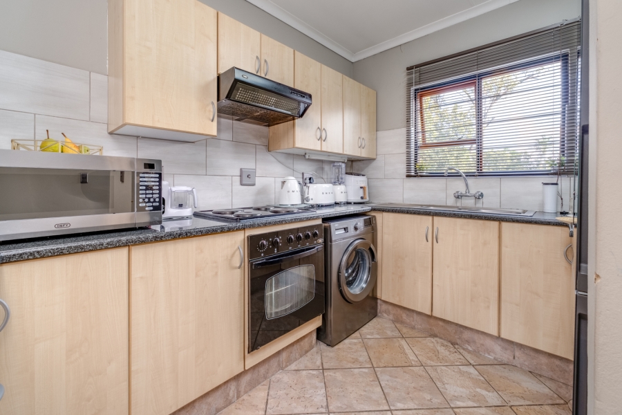 2 Bedroom Property for Sale in Lonehill Gauteng