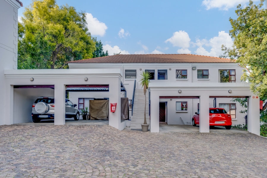 2 Bedroom Property for Sale in Lonehill Gauteng