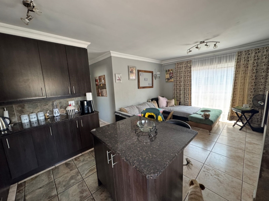 To Let 3 Bedroom Property for Rent in Denneoord Gauteng