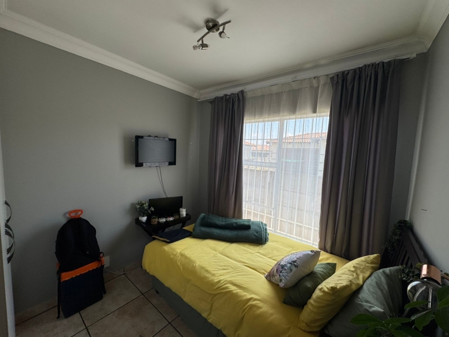 To Let 3 Bedroom Property for Rent in Denneoord Gauteng