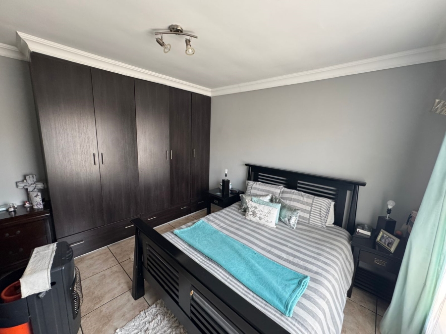 To Let 3 Bedroom Property for Rent in Denneoord Gauteng