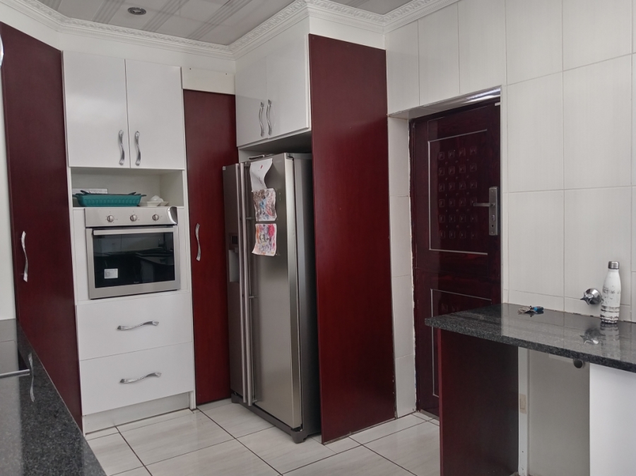 3 Bedroom Property for Sale in Edenvale Central Gauteng