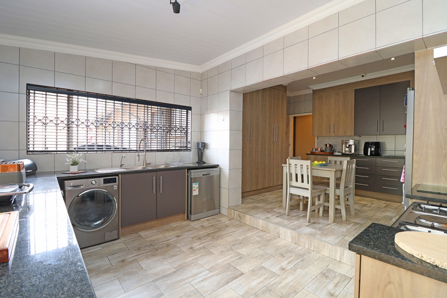 4 Bedroom Property for Sale in Edendale Gauteng