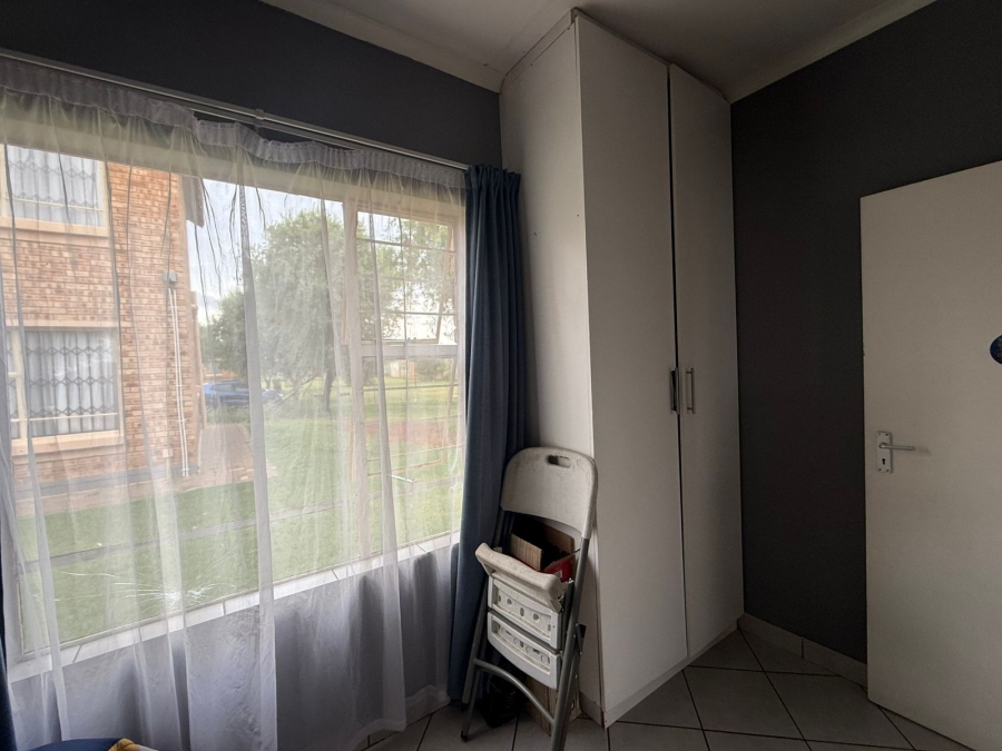 3 Bedroom Property for Sale in Dawn Park Gauteng