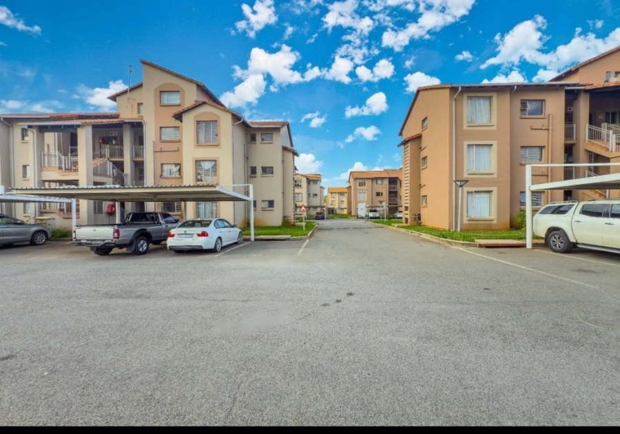 2 Bedroom Property for Sale in Kleinfontein Gauteng