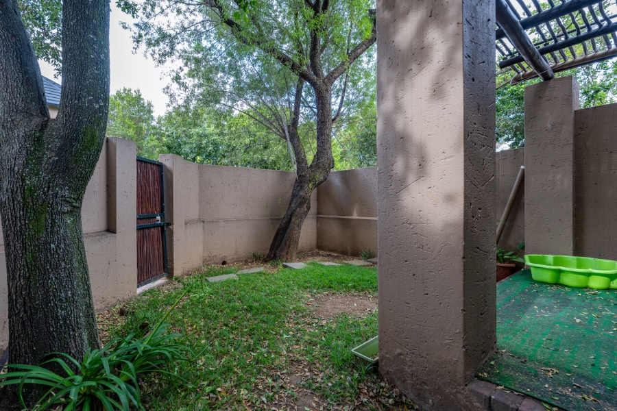 2 Bedroom Property for Sale in Sunninghill Gauteng