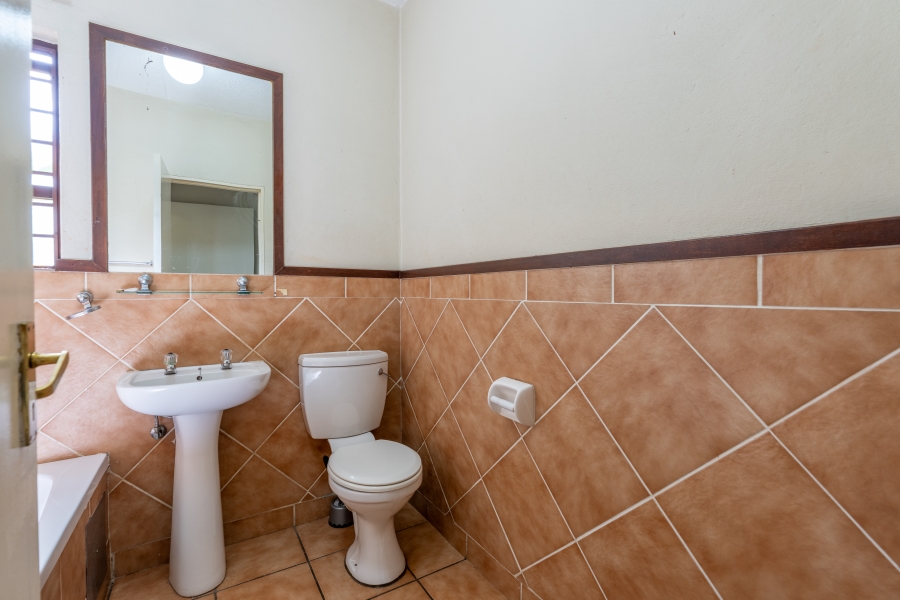 2 Bedroom Property for Sale in Sunninghill Gauteng