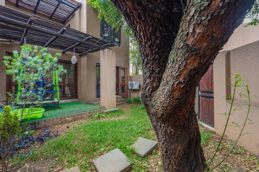 2 Bedroom Property for Sale in Sunninghill Gauteng