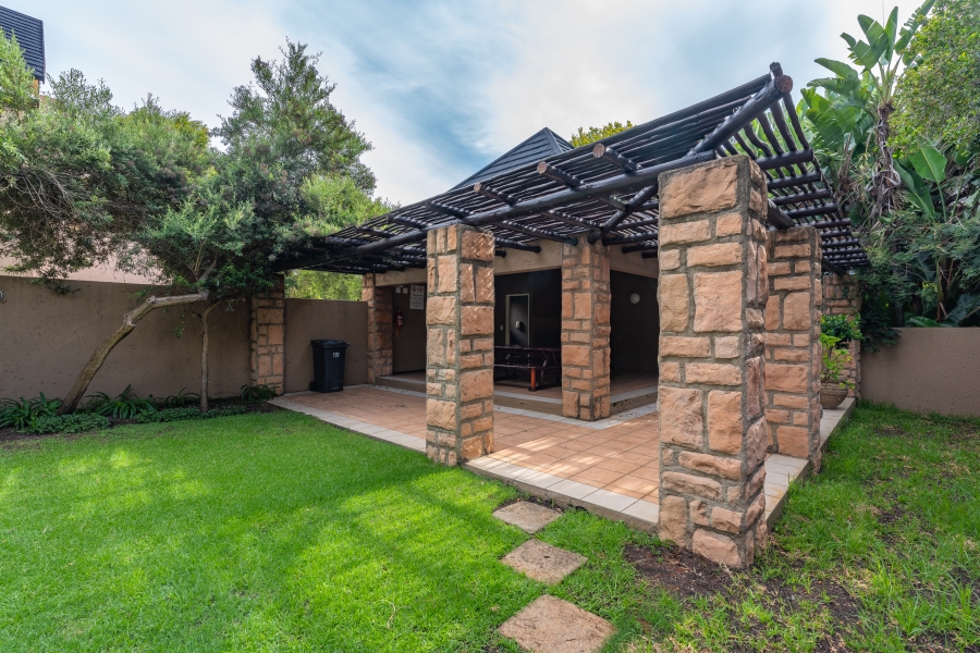 2 Bedroom Property for Sale in Sunninghill Gauteng