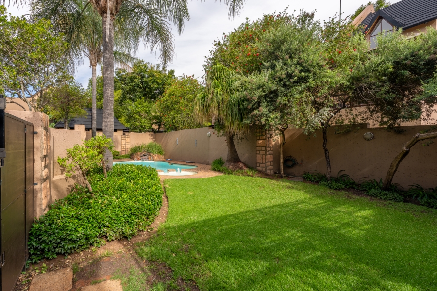 2 Bedroom Property for Sale in Sunninghill Gauteng