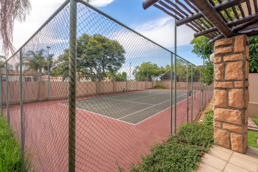 2 Bedroom Property for Sale in Sunninghill Gauteng