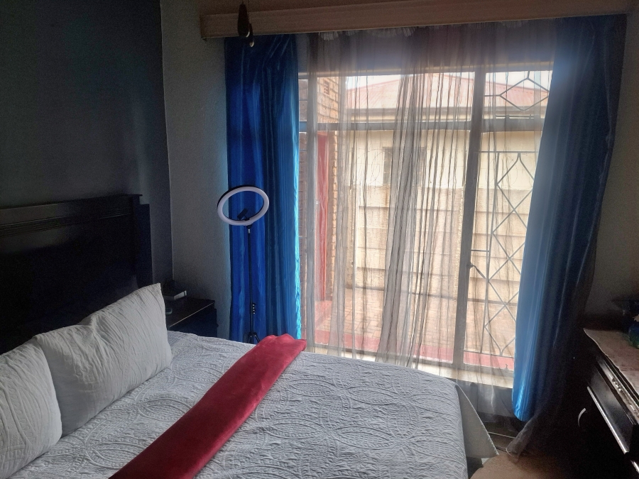 2 Bedroom Property for Sale in Randfontein Central Gauteng
