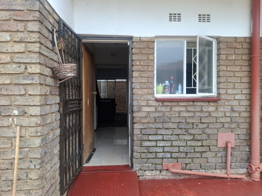 2 Bedroom Property for Sale in Randfontein Central Gauteng