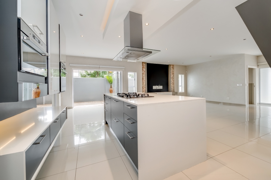 3 Bedroom Property for Sale in Broadacres Gauteng