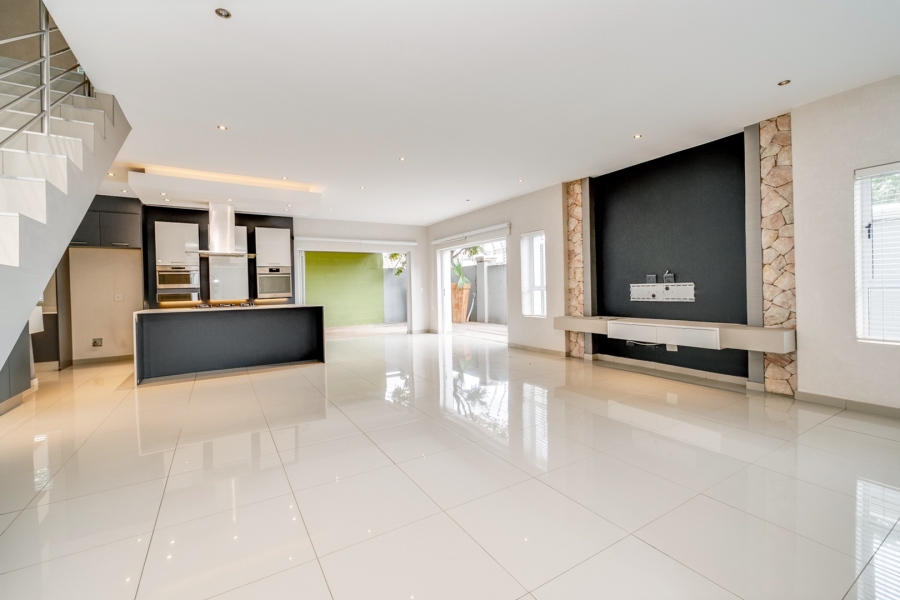 3 Bedroom Property for Sale in Broadacres Gauteng