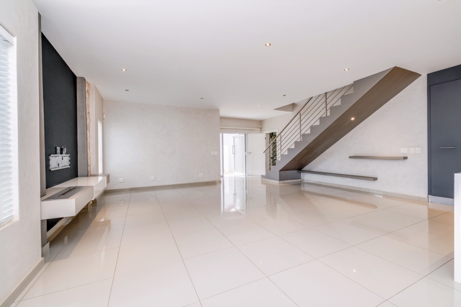 3 Bedroom Property for Sale in Broadacres Gauteng