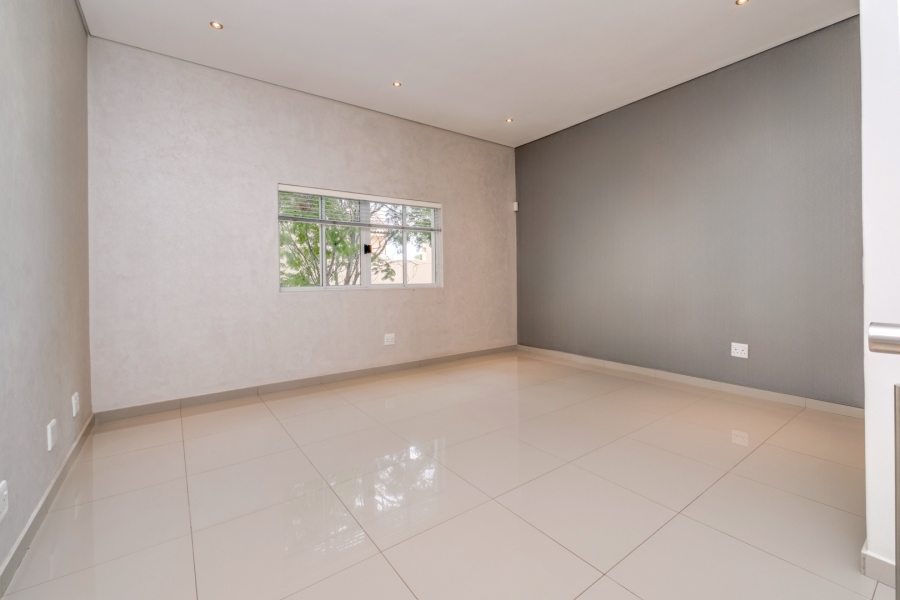 3 Bedroom Property for Sale in Broadacres Gauteng