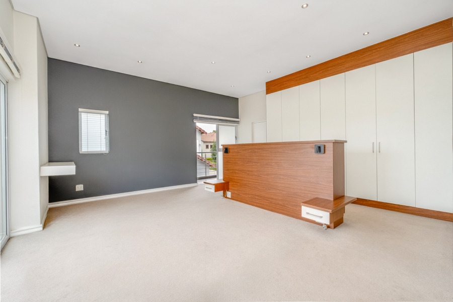 3 Bedroom Property for Sale in Broadacres Gauteng