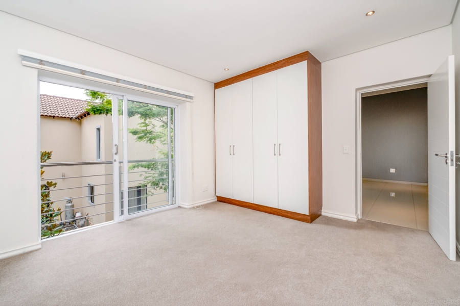 3 Bedroom Property for Sale in Broadacres Gauteng