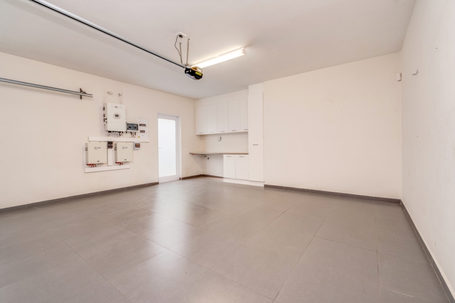 3 Bedroom Property for Sale in Broadacres Gauteng