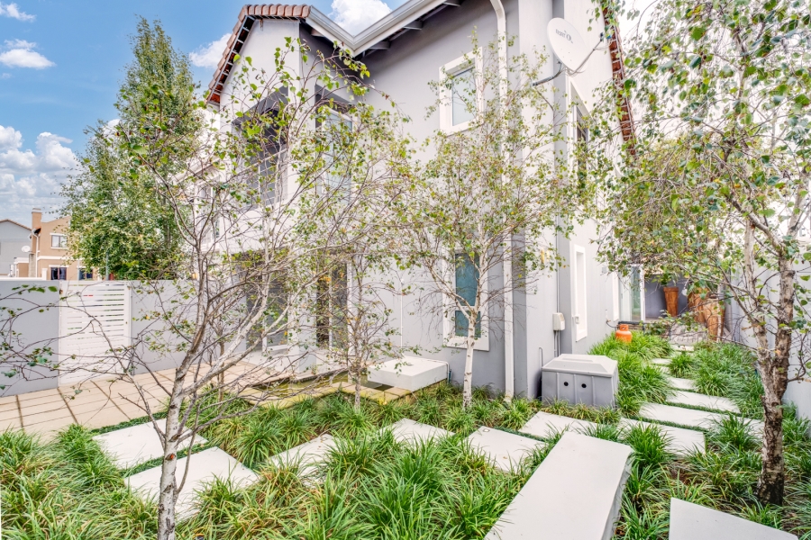 3 Bedroom Property for Sale in Broadacres Gauteng