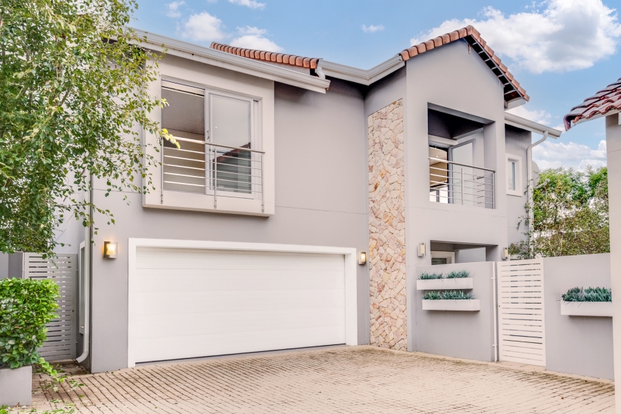 3 Bedroom Property for Sale in Broadacres Gauteng