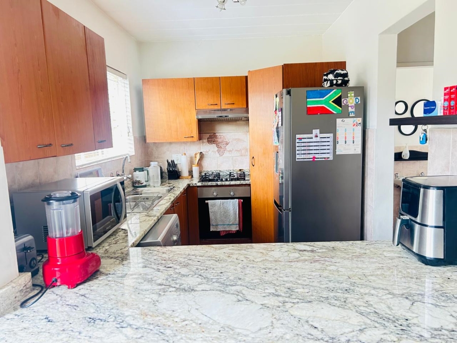 To Let 3 Bedroom Property for Rent in Allens Nek Gauteng