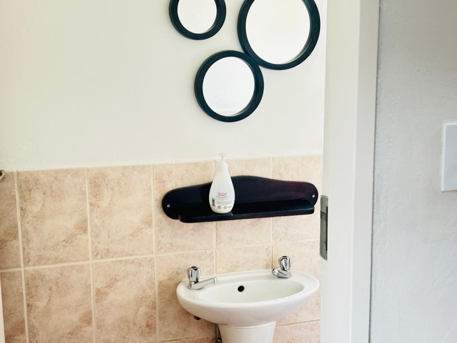 To Let 3 Bedroom Property for Rent in Allens Nek Gauteng