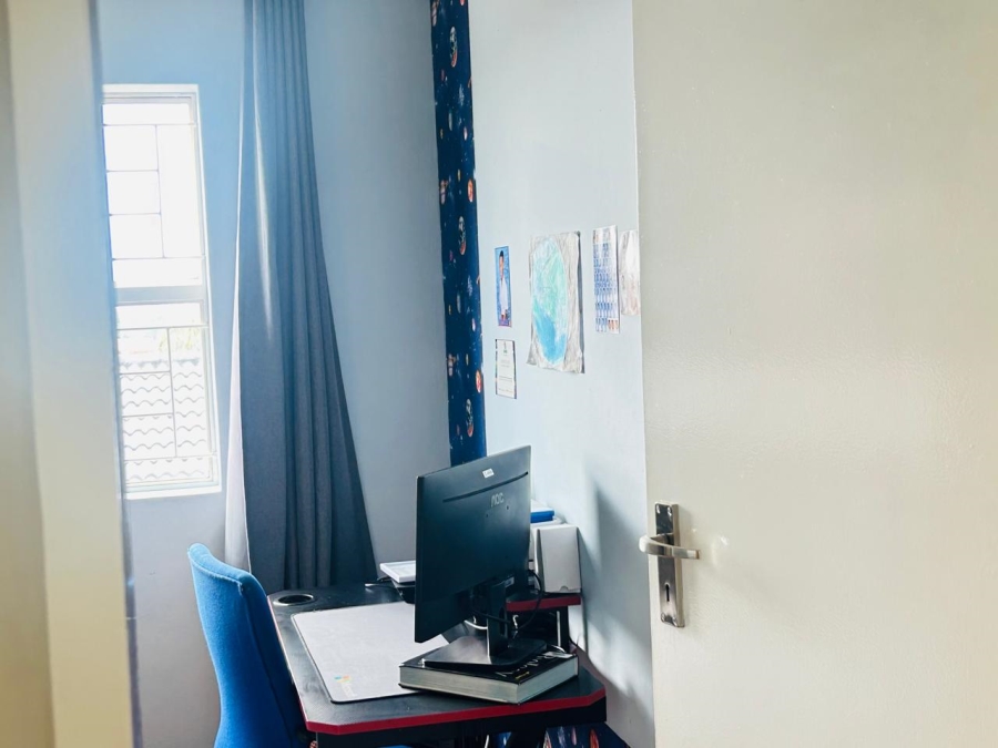 To Let 3 Bedroom Property for Rent in Allens Nek Gauteng