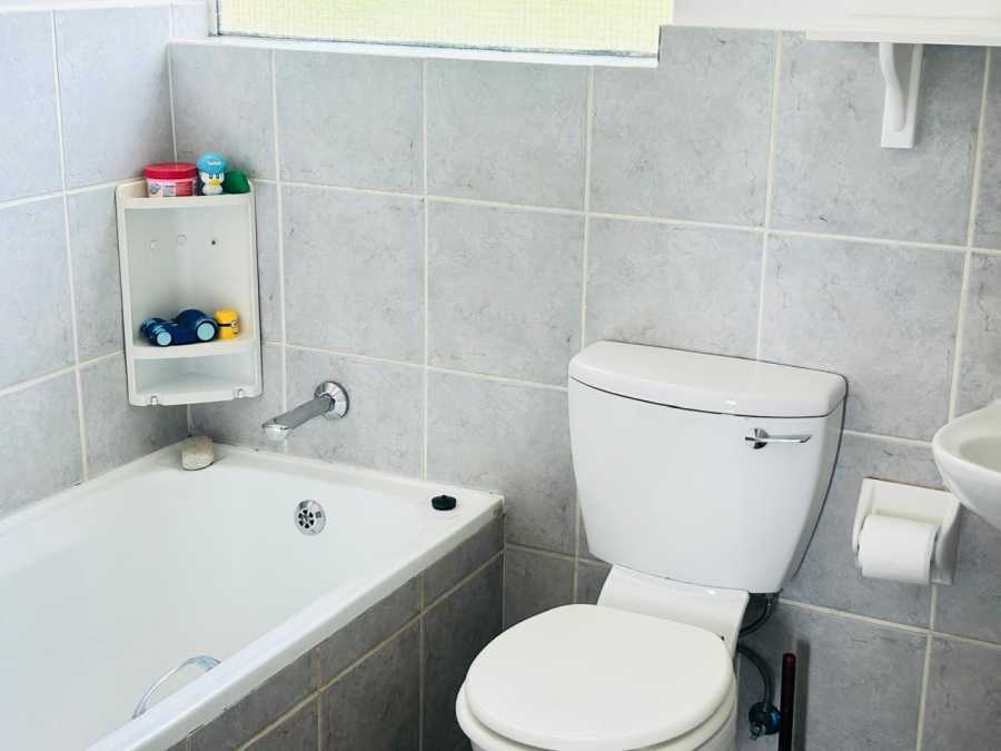 To Let 3 Bedroom Property for Rent in Allens Nek Gauteng