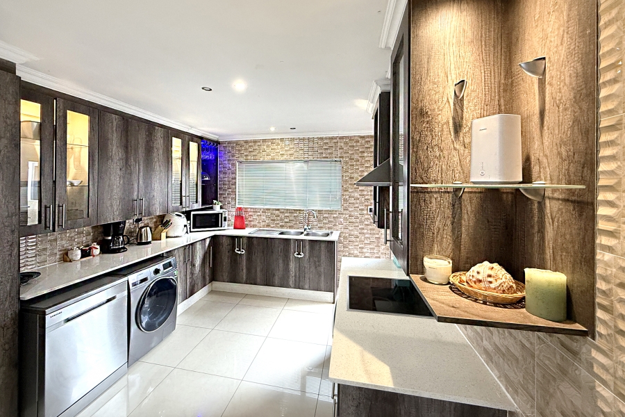 3 Bedroom Property for Sale in Noordwyk Gauteng